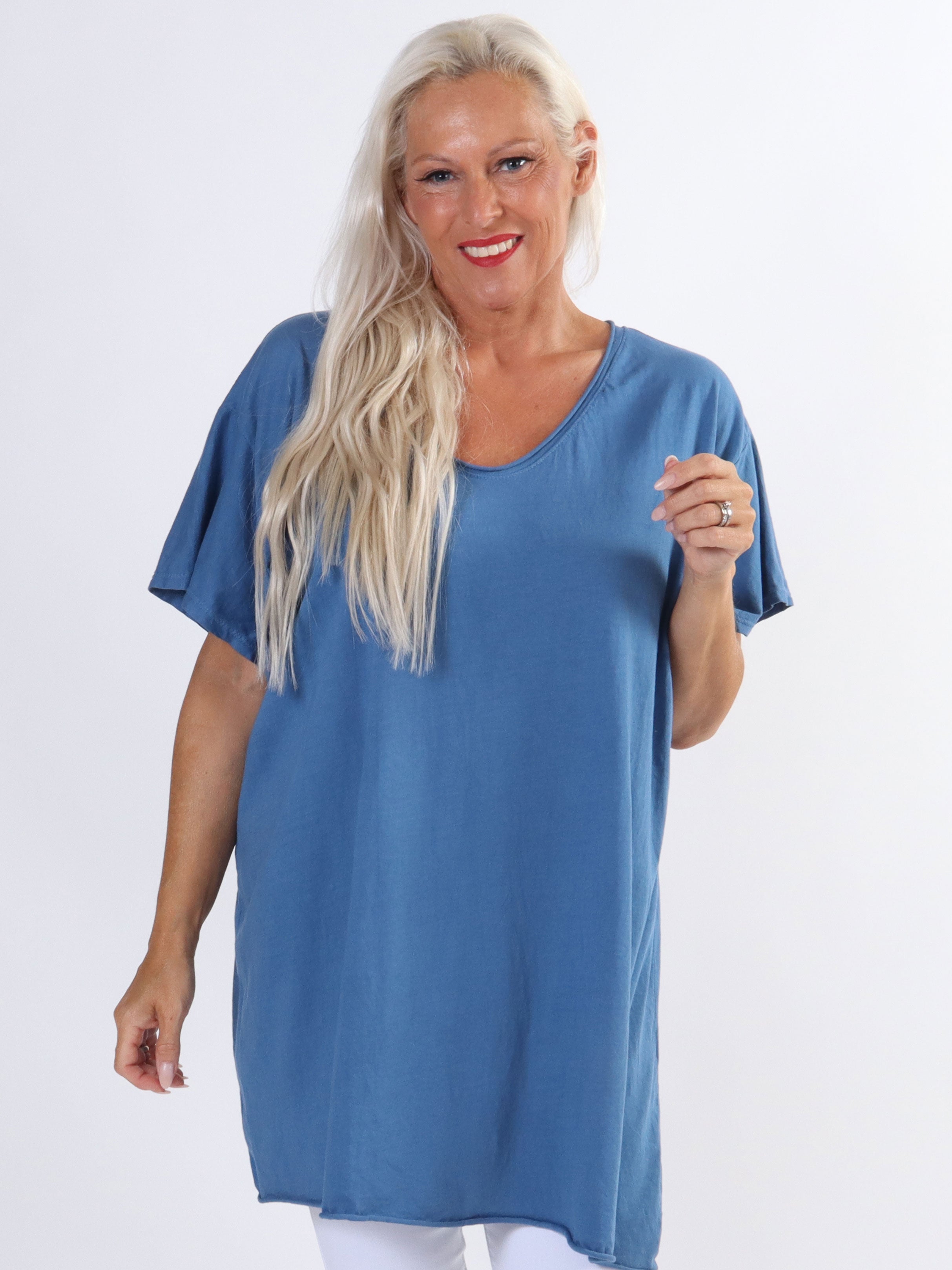 Alison - Bomulls t-shirt med v-ringning i plusstorlek